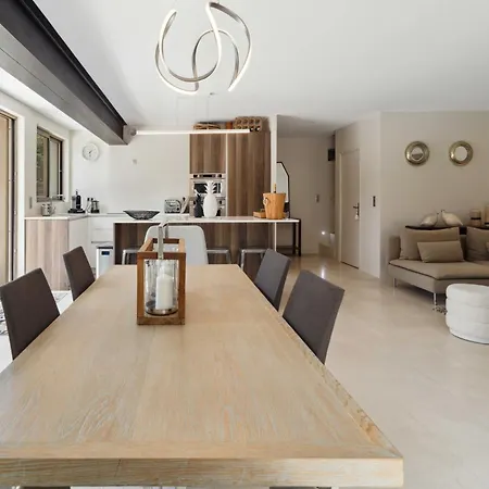 شقة House A C 3bd 6p - Garden & Pool St-tropez *