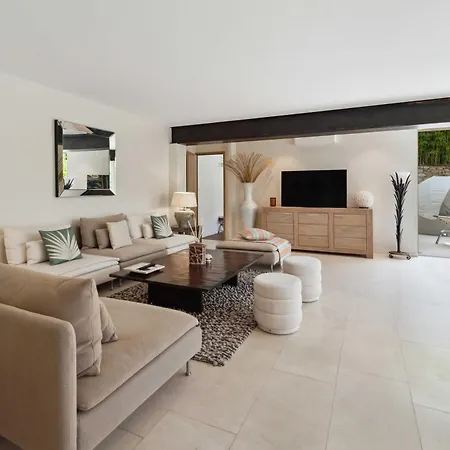 شقة House A C 3bd 6p - Garden & Pool St-tropez
